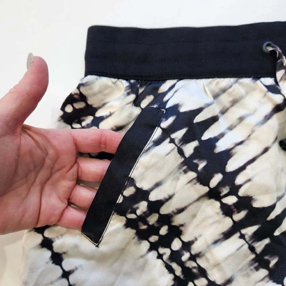 Blanc Noir Venice Silk Shorts‎ Womens M Tie Dye Lounging Lightweight Pull On